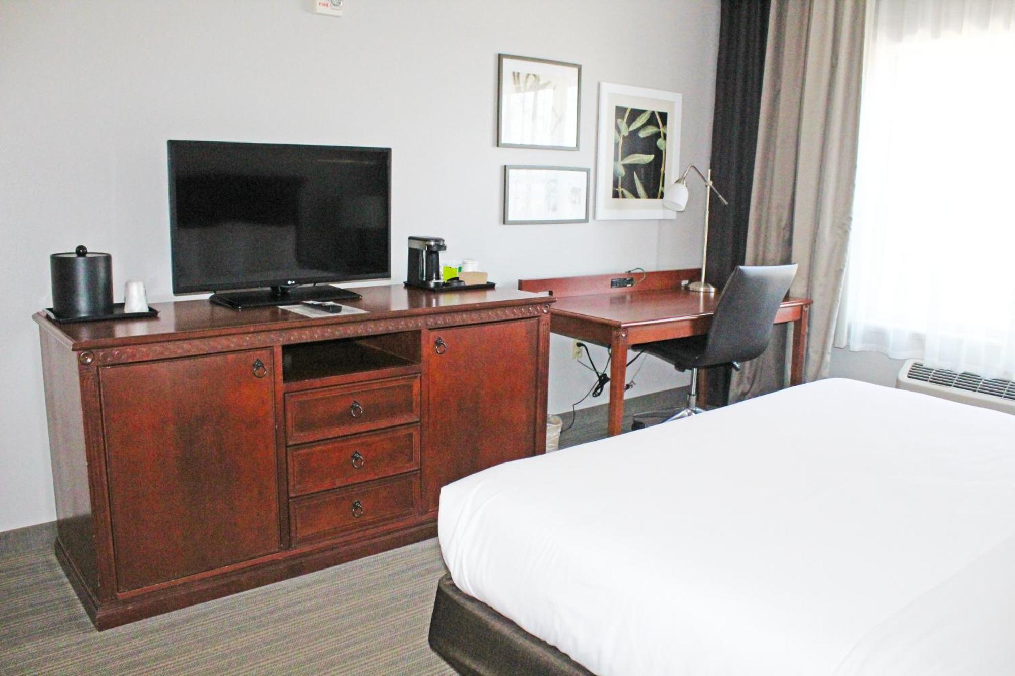 Hotel Independence &